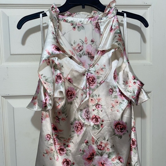 Satin Flower Blouse - Picture 3 of 4